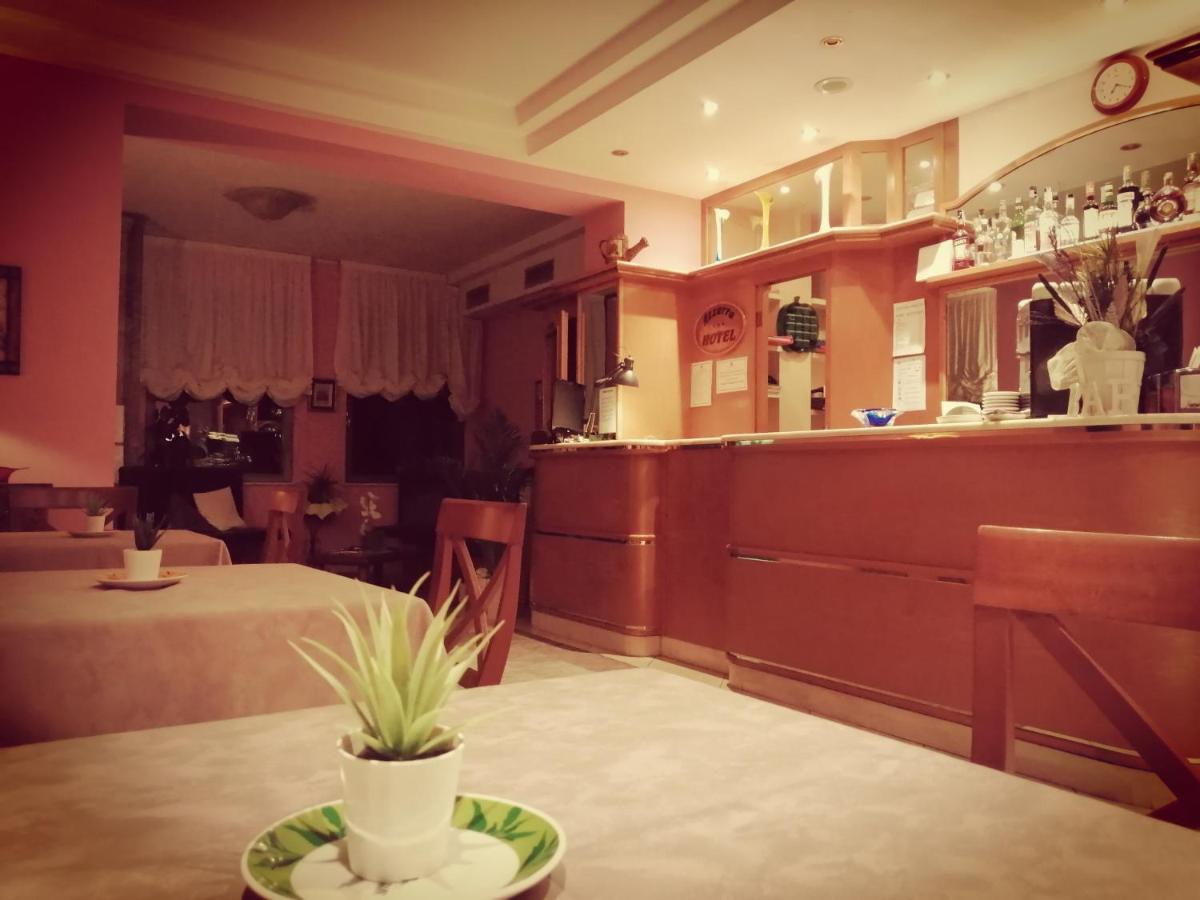 Hotel Azzurra 살소마지오레테르메 외부 사진