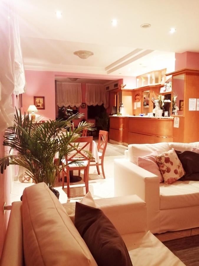 Hotel Azzurra 살소마지오레테르메 외부 사진