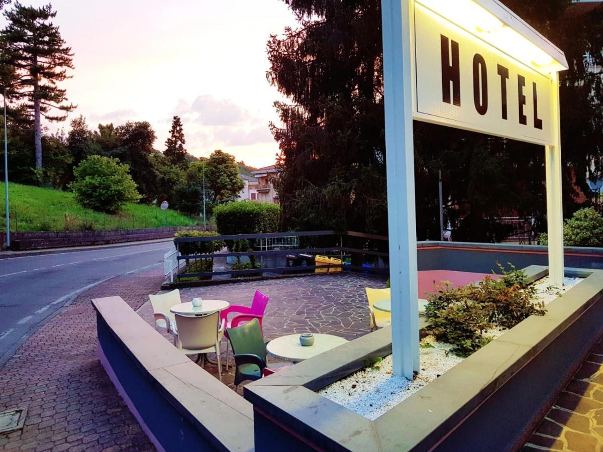 Hotel Azzurra 살소마지오레테르메 외부 사진