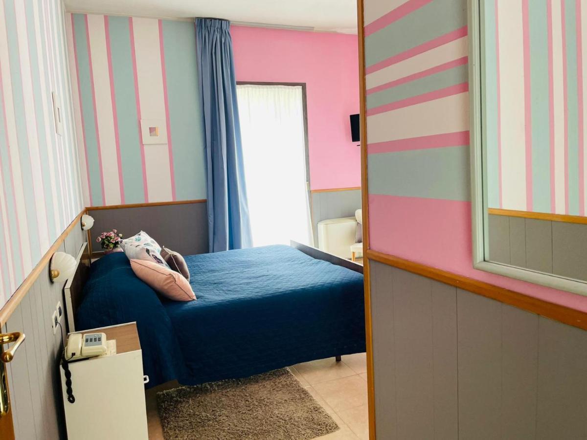 Hotel Azzurra 살소마지오레테르메 외부 사진