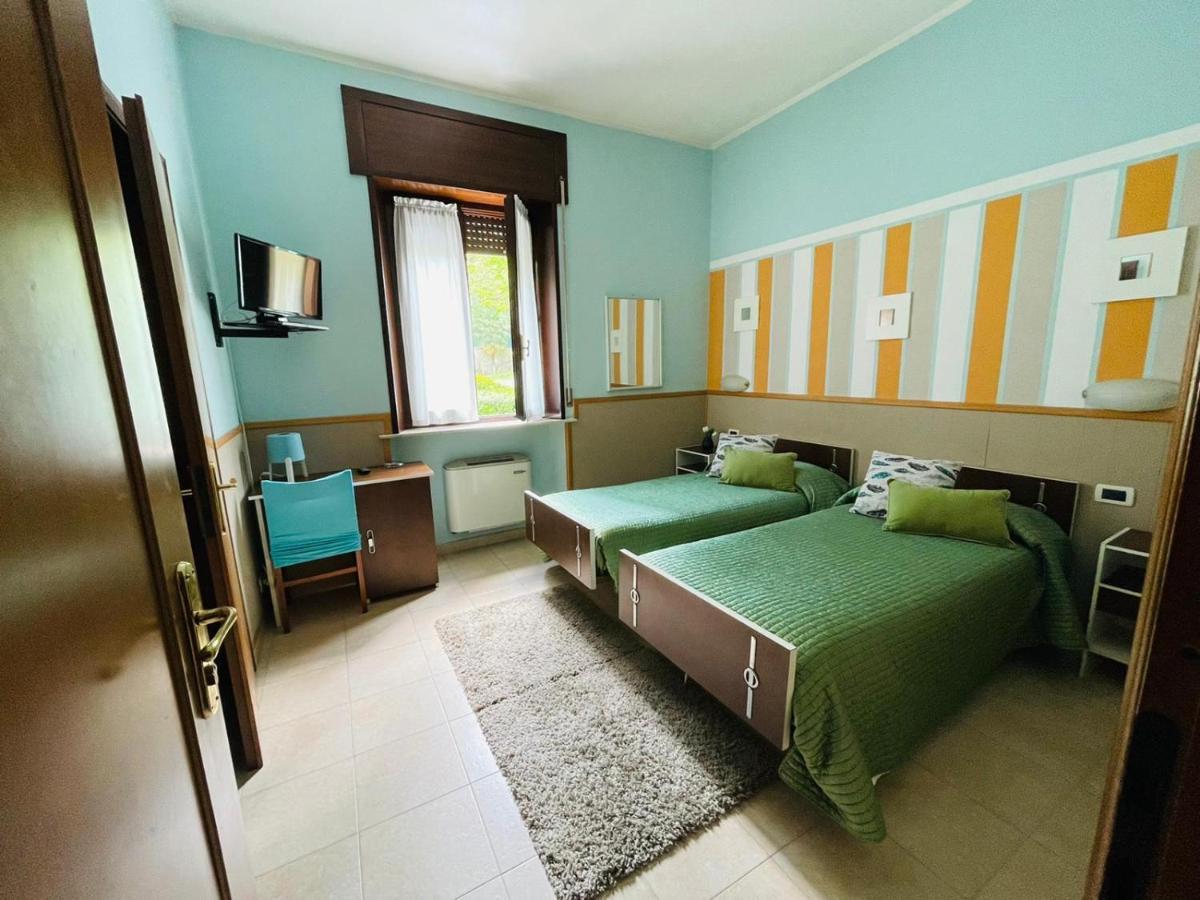 Hotel Azzurra 살소마지오레테르메 외부 사진