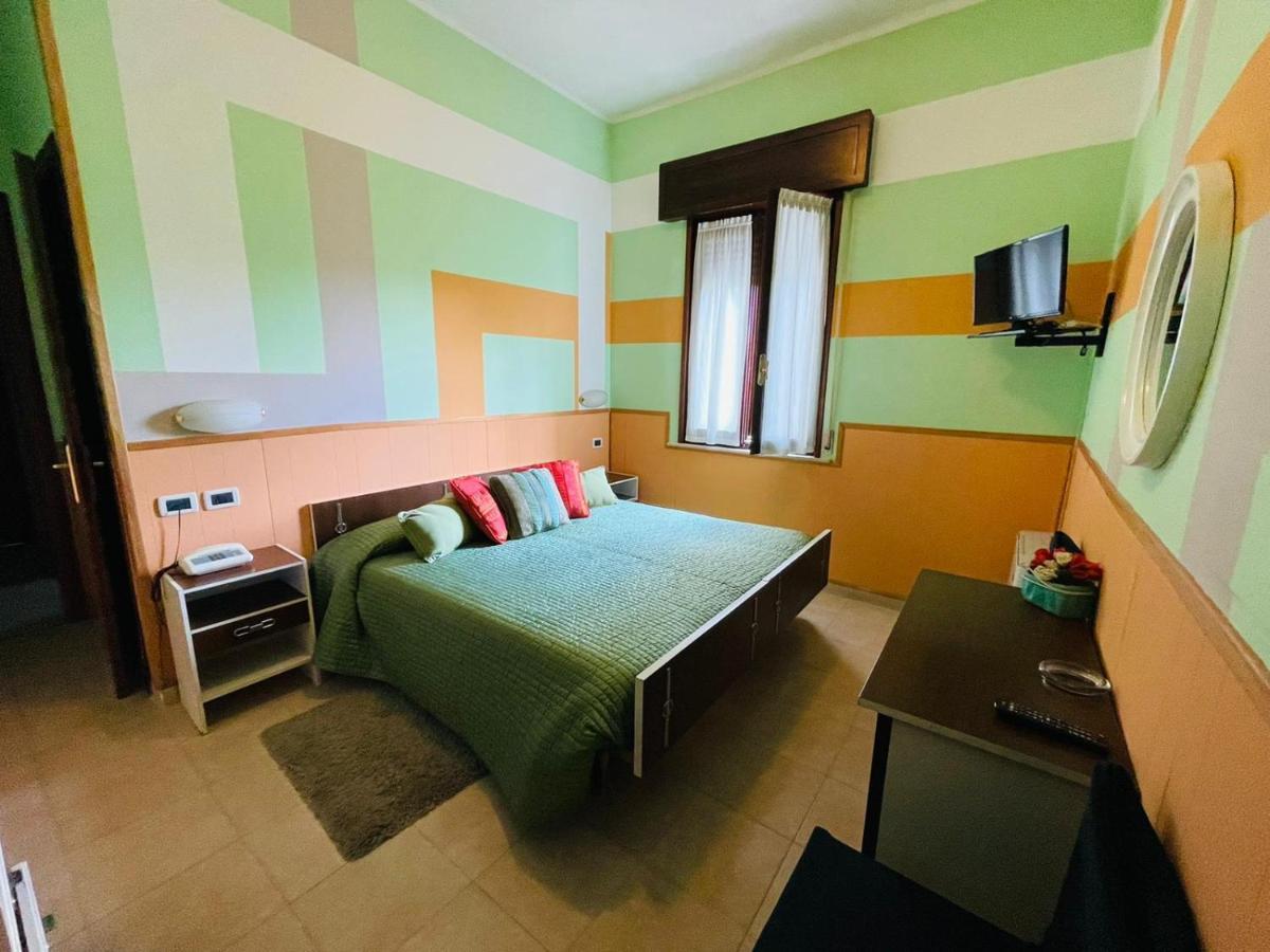 Hotel Azzurra 살소마지오레테르메 외부 사진