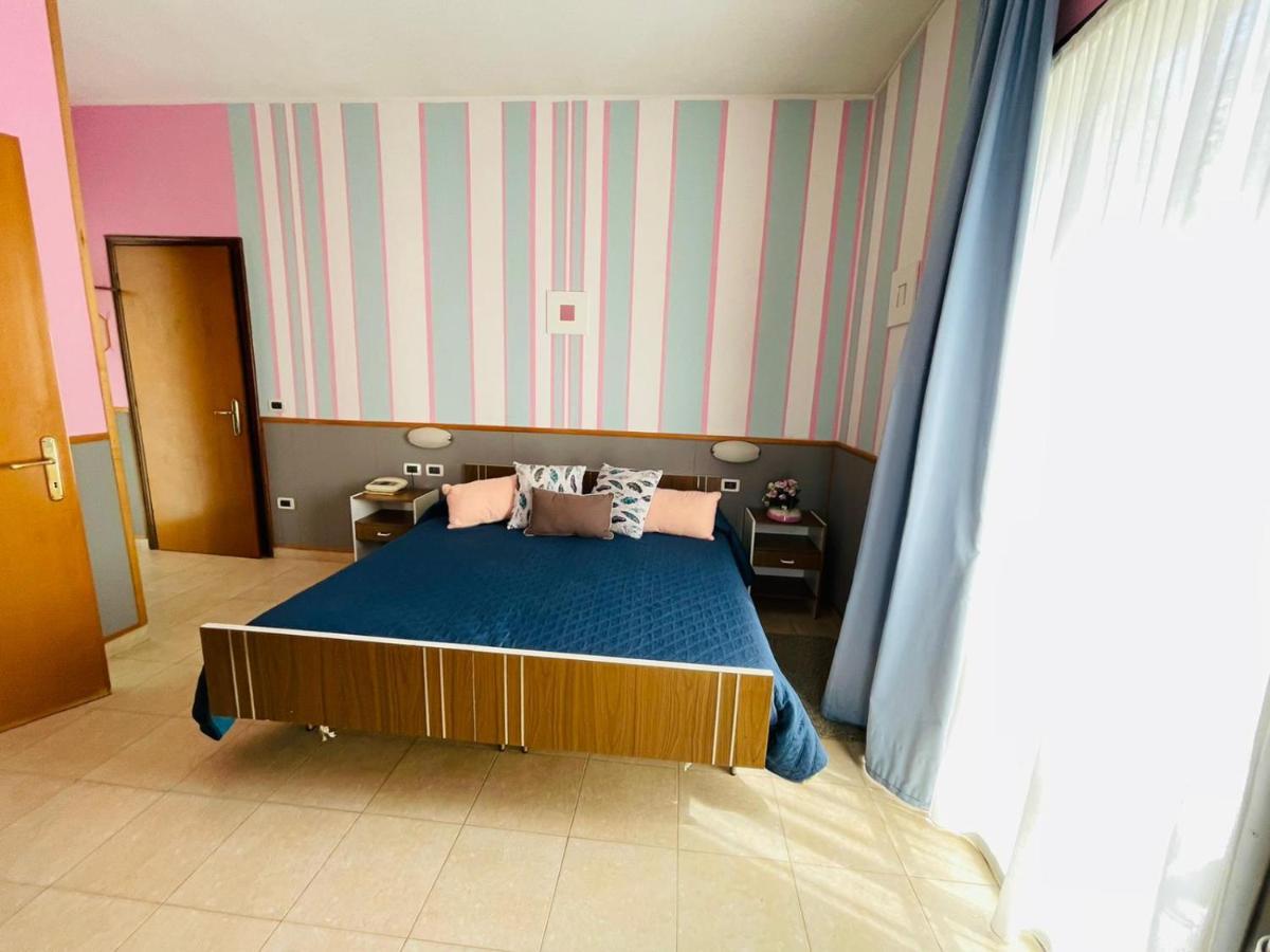 Hotel Azzurra 살소마지오레테르메 외부 사진