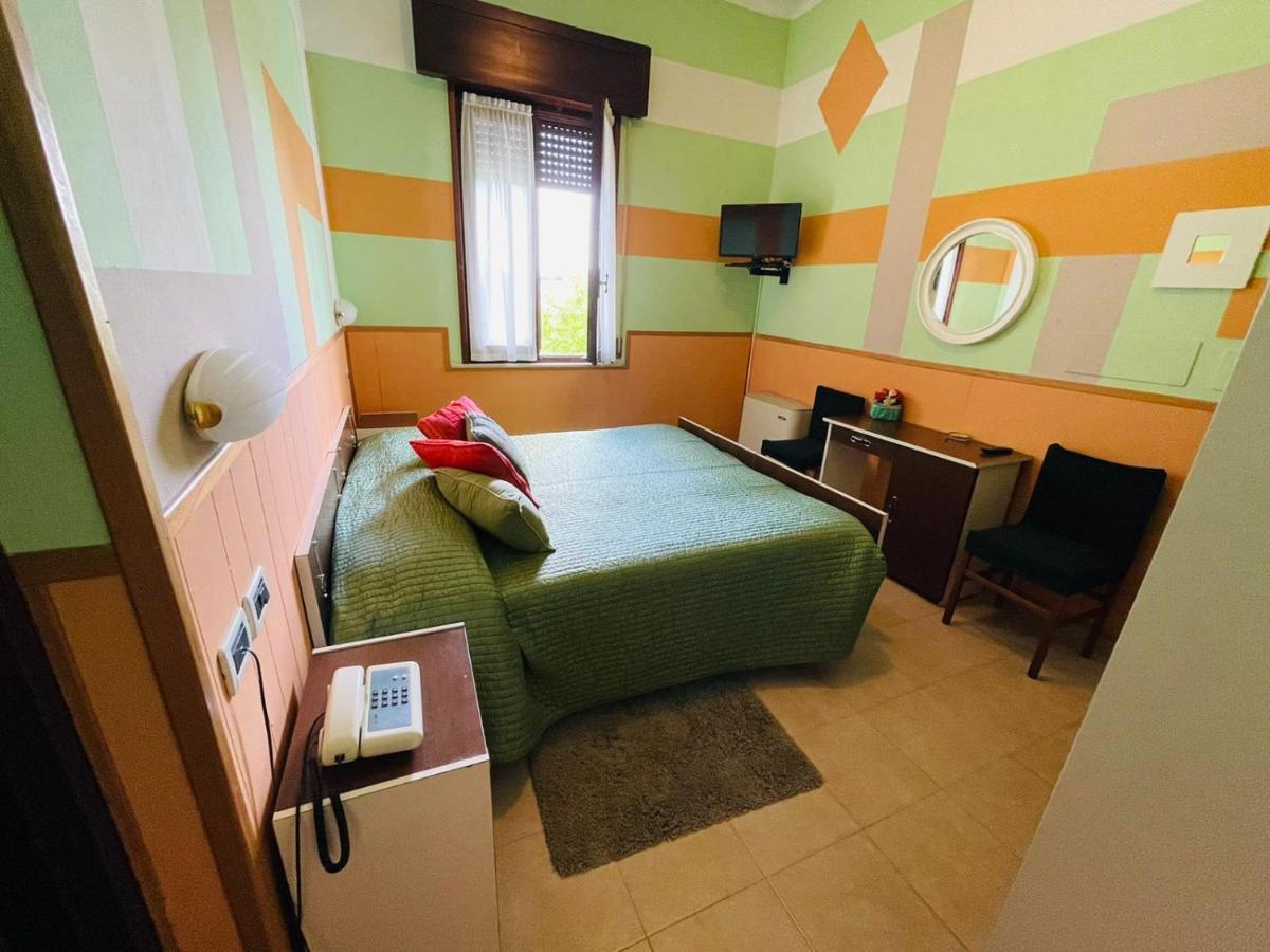 Hotel Azzurra 살소마지오레테르메 외부 사진