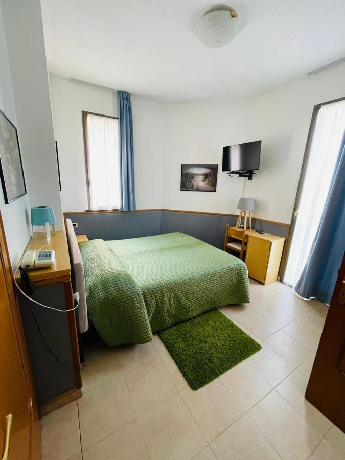 Hotel Azzurra 살소마지오레테르메 외부 사진